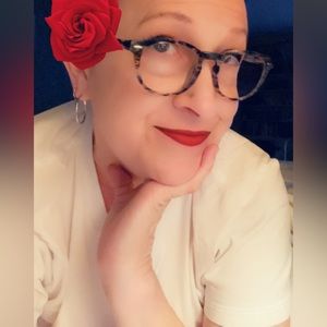 Meet your Posher, Valerie